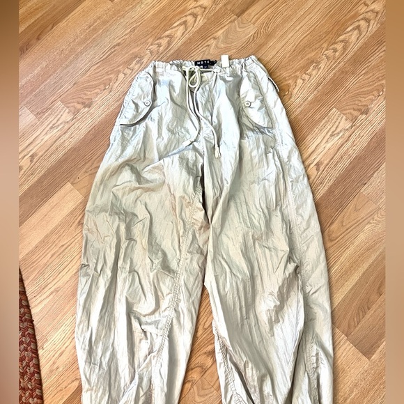 Motel Rocks, Light Golld,Shimmer Parachute Pants, Excellent Condition, Size XS - Picture 9 of 15